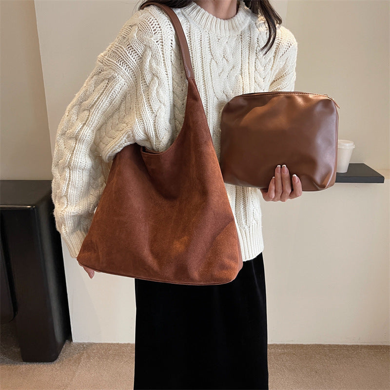 Mode Clément™ |  Sac à épaule en suède RetroSoft