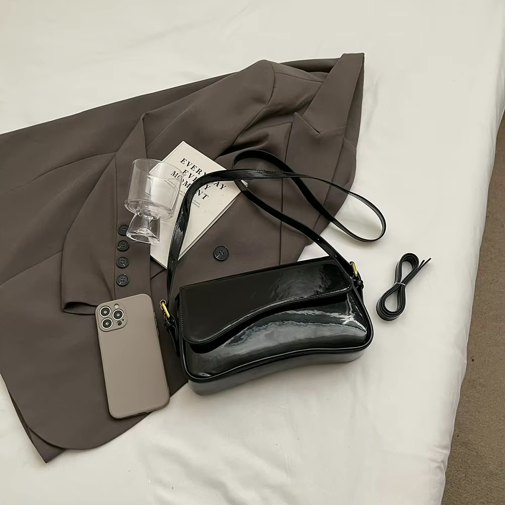 Mode Clément™ | Écarlate  Sac