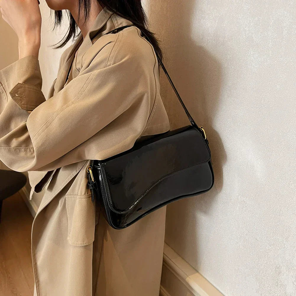 Mode Clément™ | Écarlate  Sac