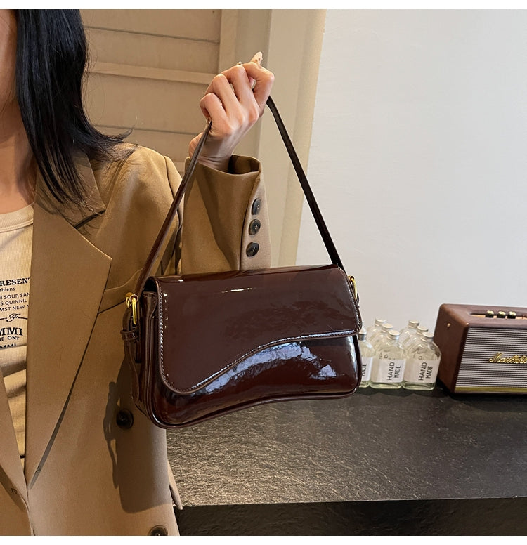 Mode Clément™ | Écarlate  Sac